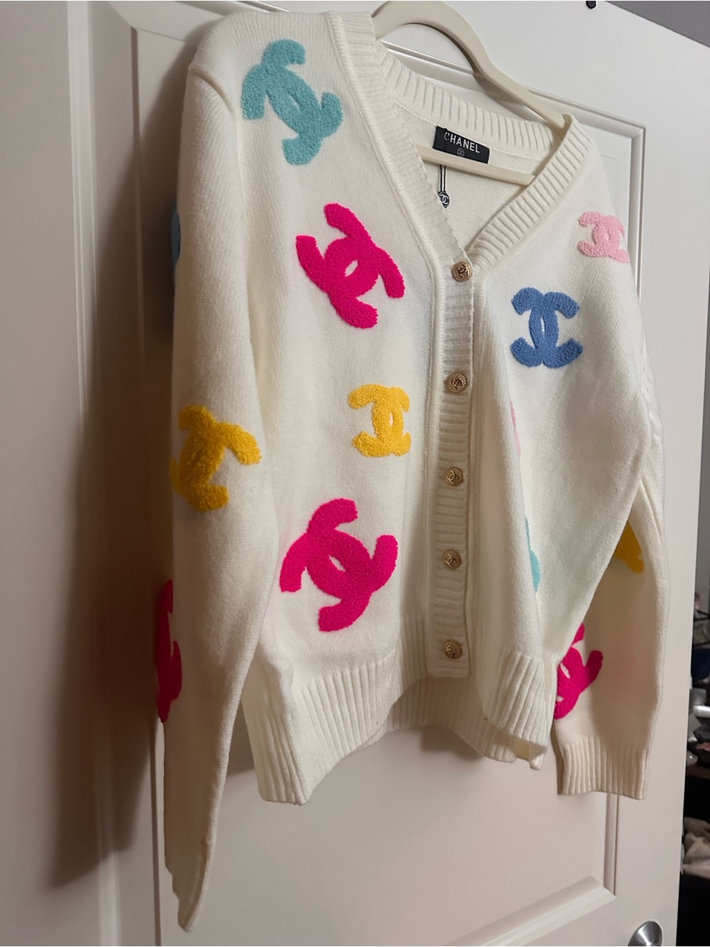 FASHION SIZE M White Cardigan with Multicolor CC Motifs